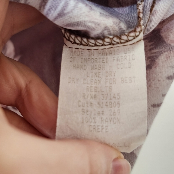 Hilo Hatties The Hawaiian Orginal Top XS - Picture 5 of 6